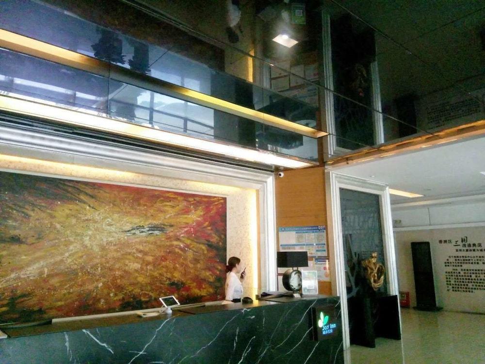 Joy Inn Gongbei Джухай Екстериор снимка