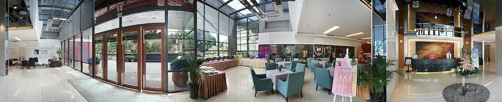Joy Inn Gongbei Джухай Екстериор снимка