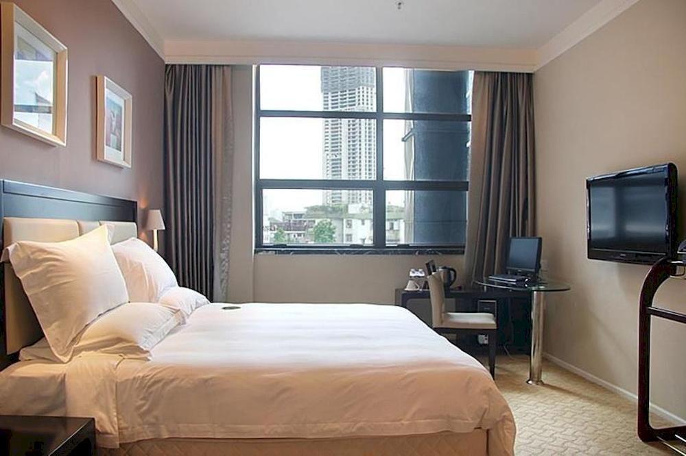 Joy Inn Gongbei Джухай Екстериор снимка