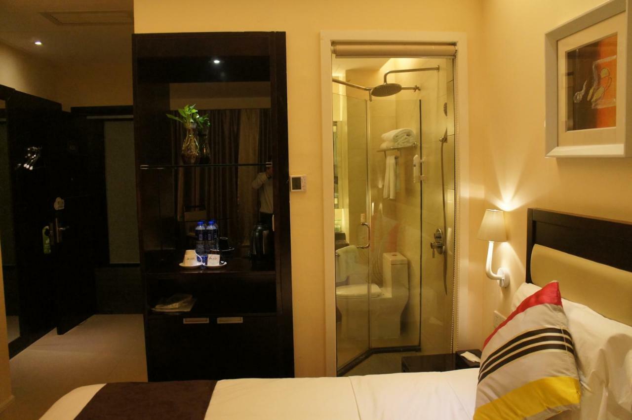 Joy Inn Gongbei Джухай Екстериор снимка